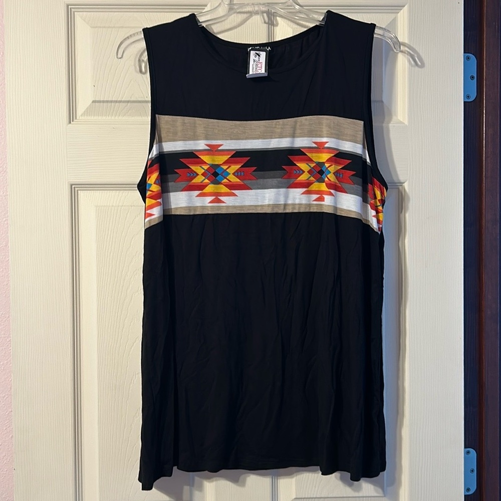 NWT Black Sleeveless Top with Geometric Aztec Pattern Heimish 3XL